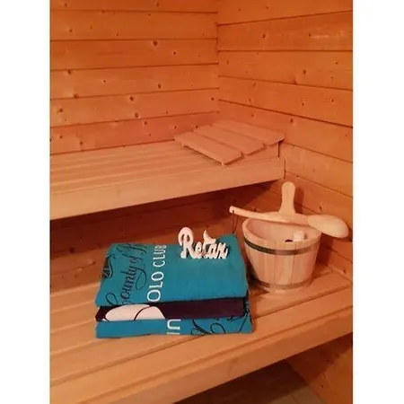 Lovely In Hesse Daire Hitzerode