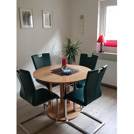 Lovely In Hesse Daire